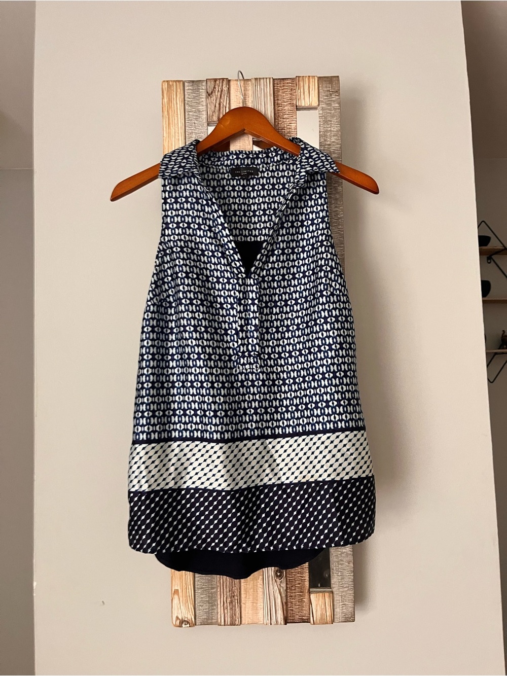 The Limited Navy & White Sleeveless Patterned Camisole S